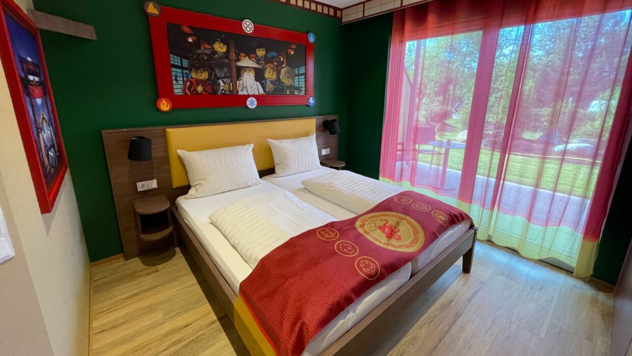 LEGOLAND Deutschland Ninjago Hotel Zimmer Bett