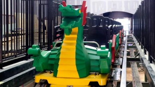 Legoland New York Einblicke The Dragon Coaster Zug