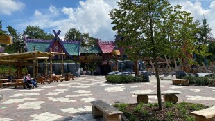 Holiday Park Wickieland neu 2021 Zentrum Baum (Eröffnung)