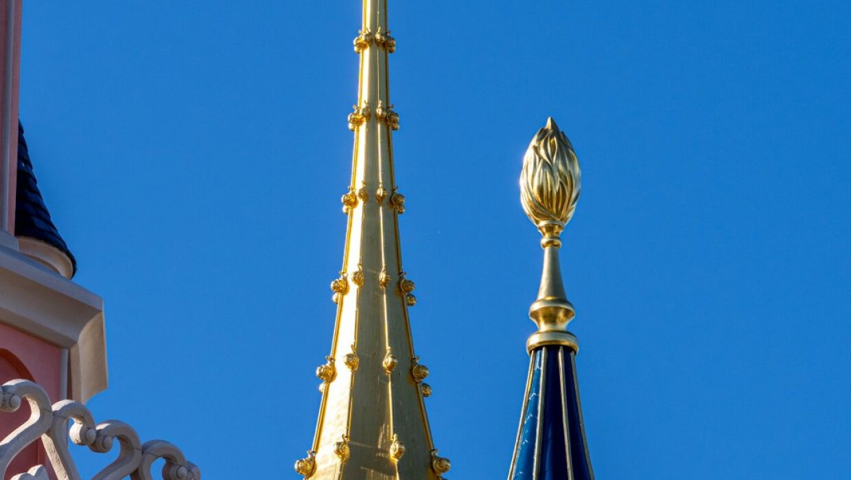 Arbeiten am ikonischen Schloss in Disneyland Paris 11