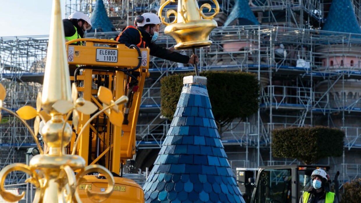 Arbeiten am ikonischen Schloss in Disneyland Paris 04