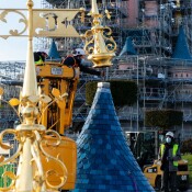 Arbeiten am ikonischen Schloss in Disneyland Paris 04