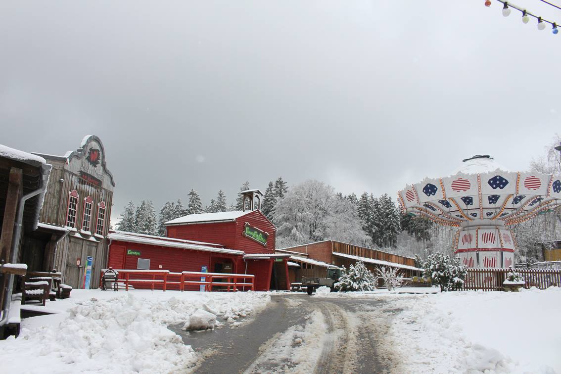 Fort Fun Abenteuerland - Schnee zum Saisonstart 2015