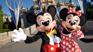 Disneyland Paris Kalifornien - Mickey und Minnie vor Schloss