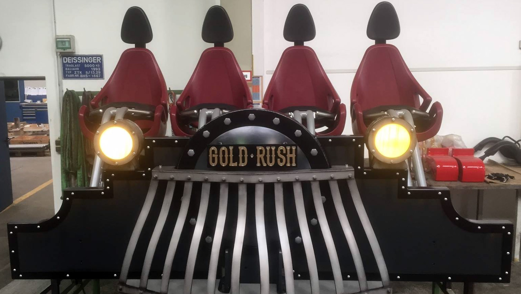 Slagharen Gold Rush Zug Design Front