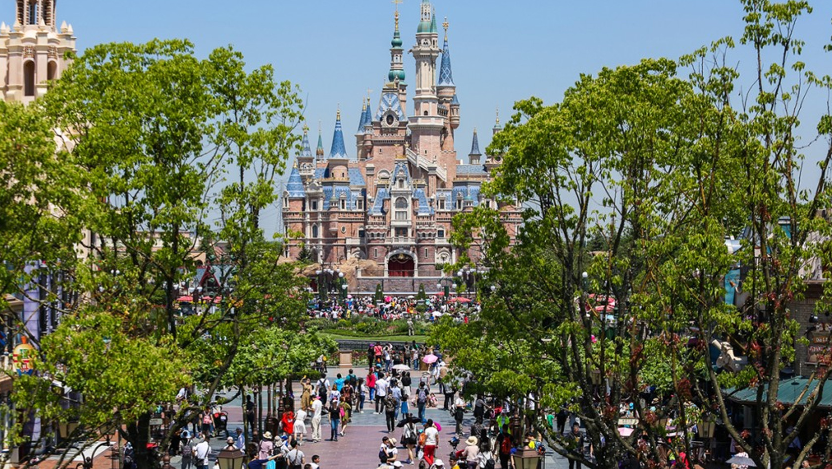 Shanghai Disneyland Way  to Castle