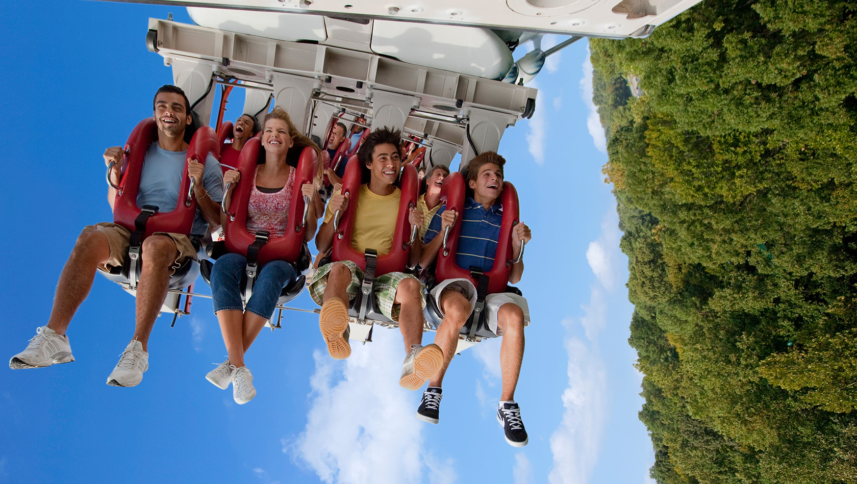 Busch Gardens Williamsburg Alpengeist Inverted Coaster Nahaufnahme