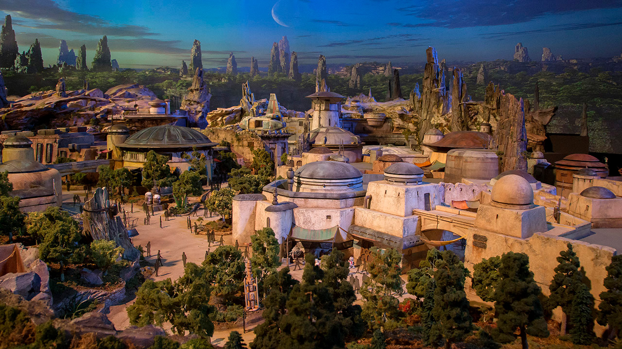 Disney Parks Star Wars-Land Modell