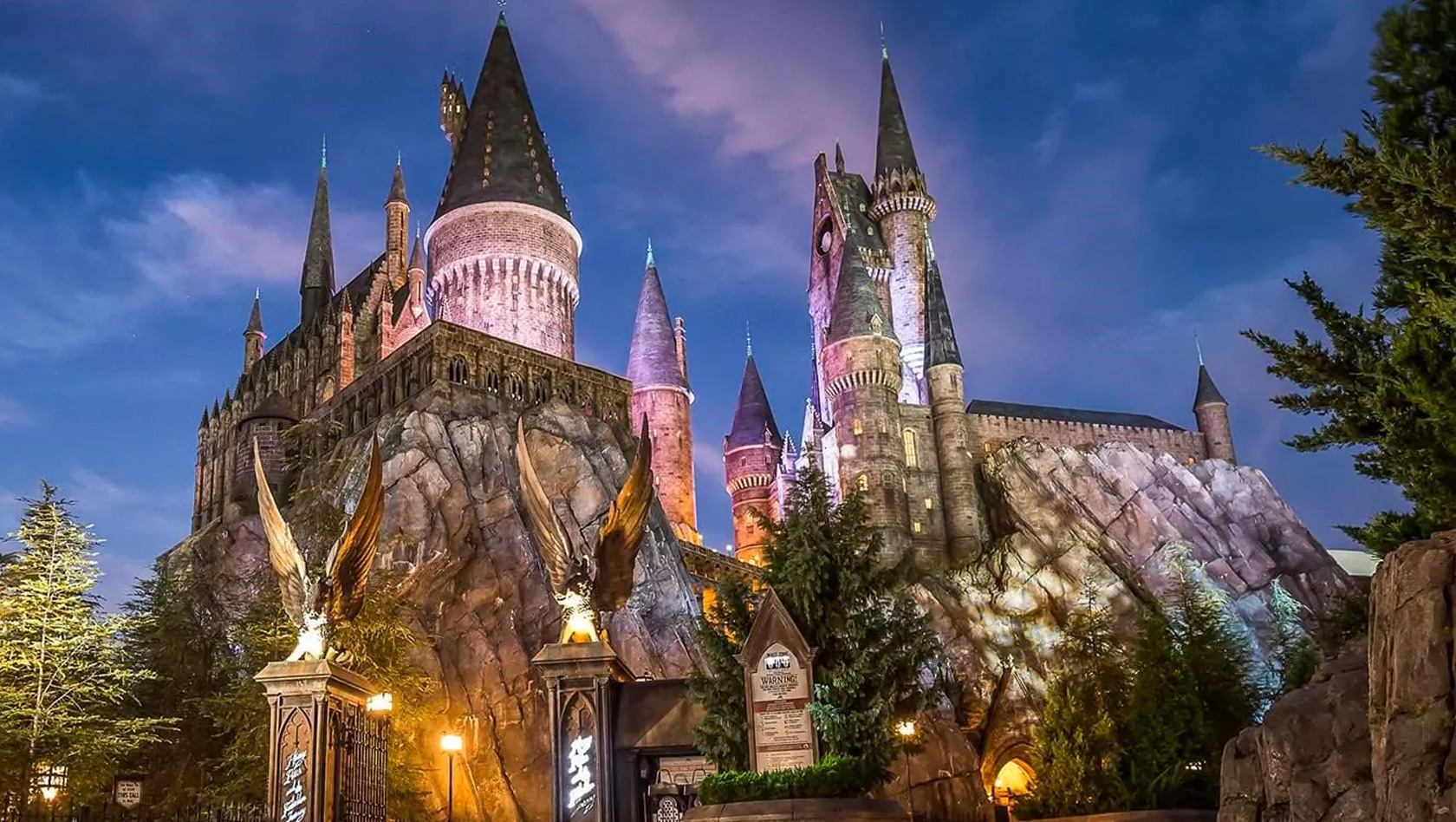 Hogwarts Universal Orlando Resort beleuchtet