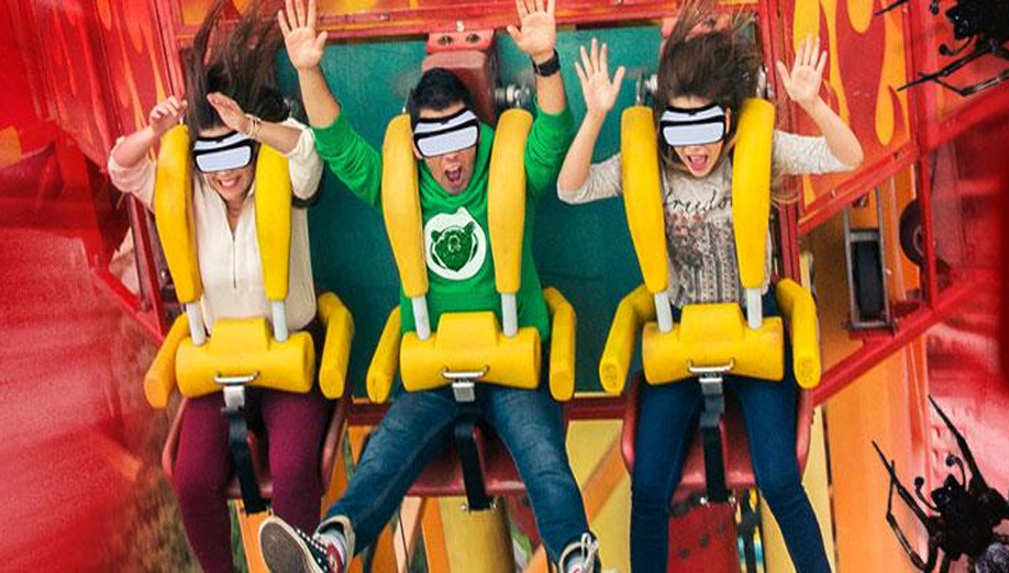 Six Flags Mexiko Freifallturm Virtual Reality Caida al Abismo