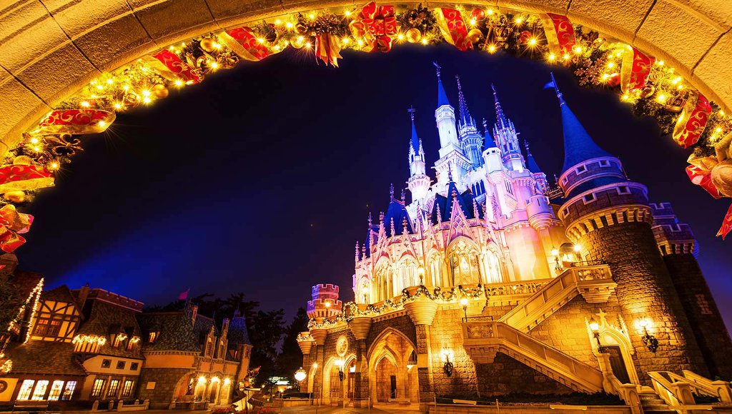 Tokyo Disneyland Weihnachtsdekoration Schloss