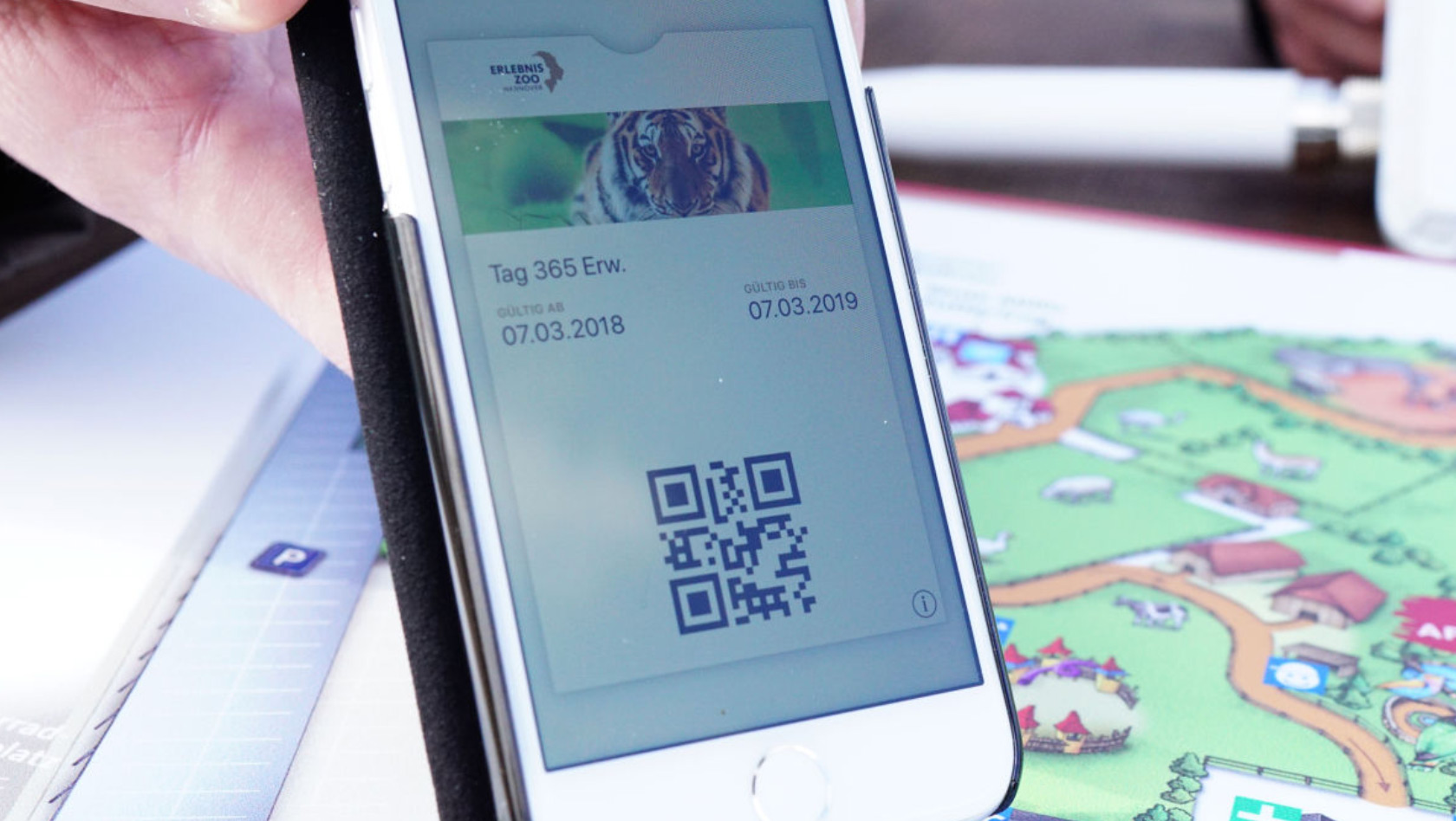 Erlebnis-Zoo hannover E-Ticket App Smartphone
