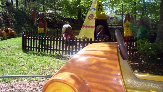 Freizeitpark Traumland Baumstammtretbahn