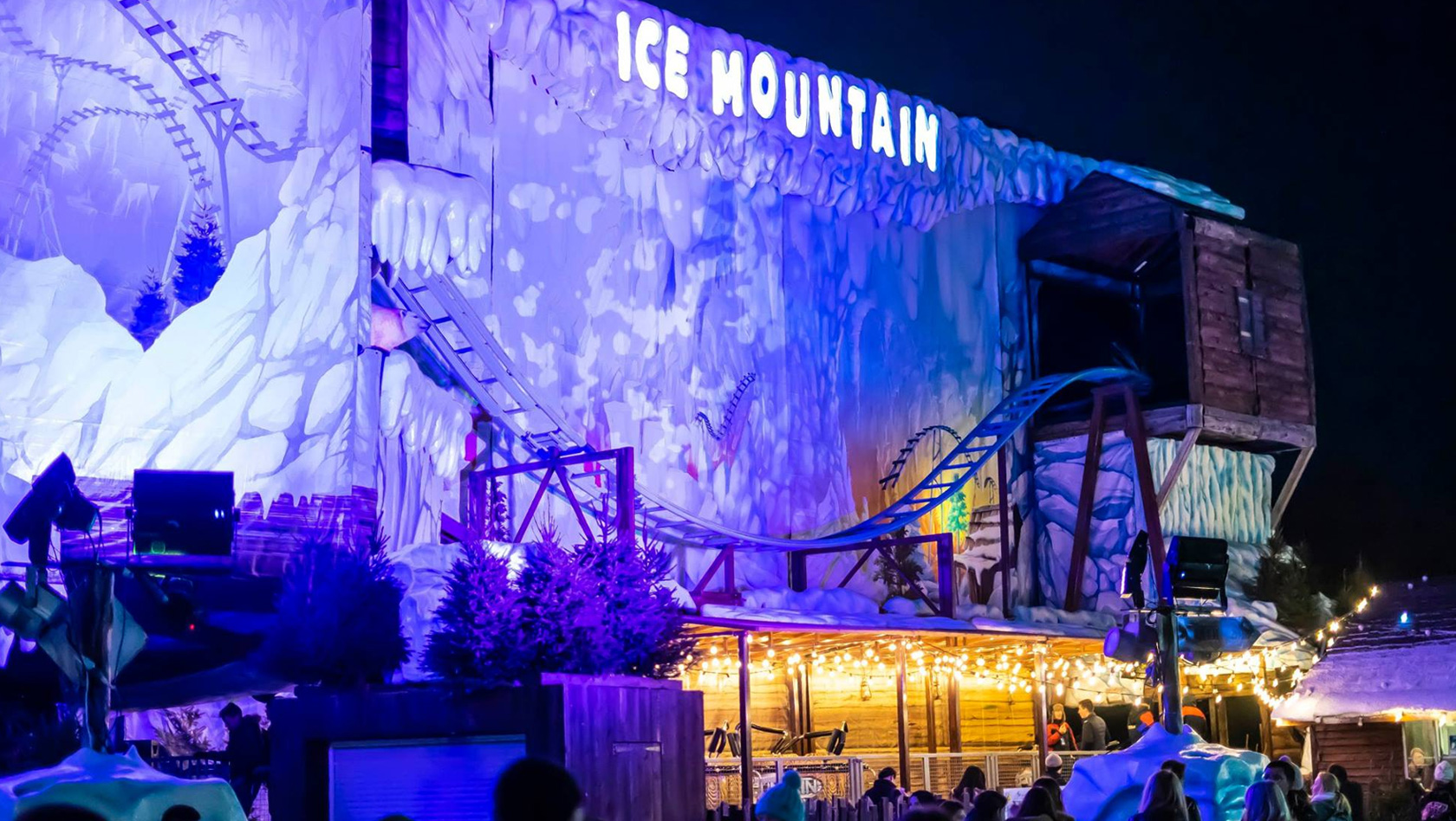 Ice Mountain Achterbahn Beleuchtung Nacht