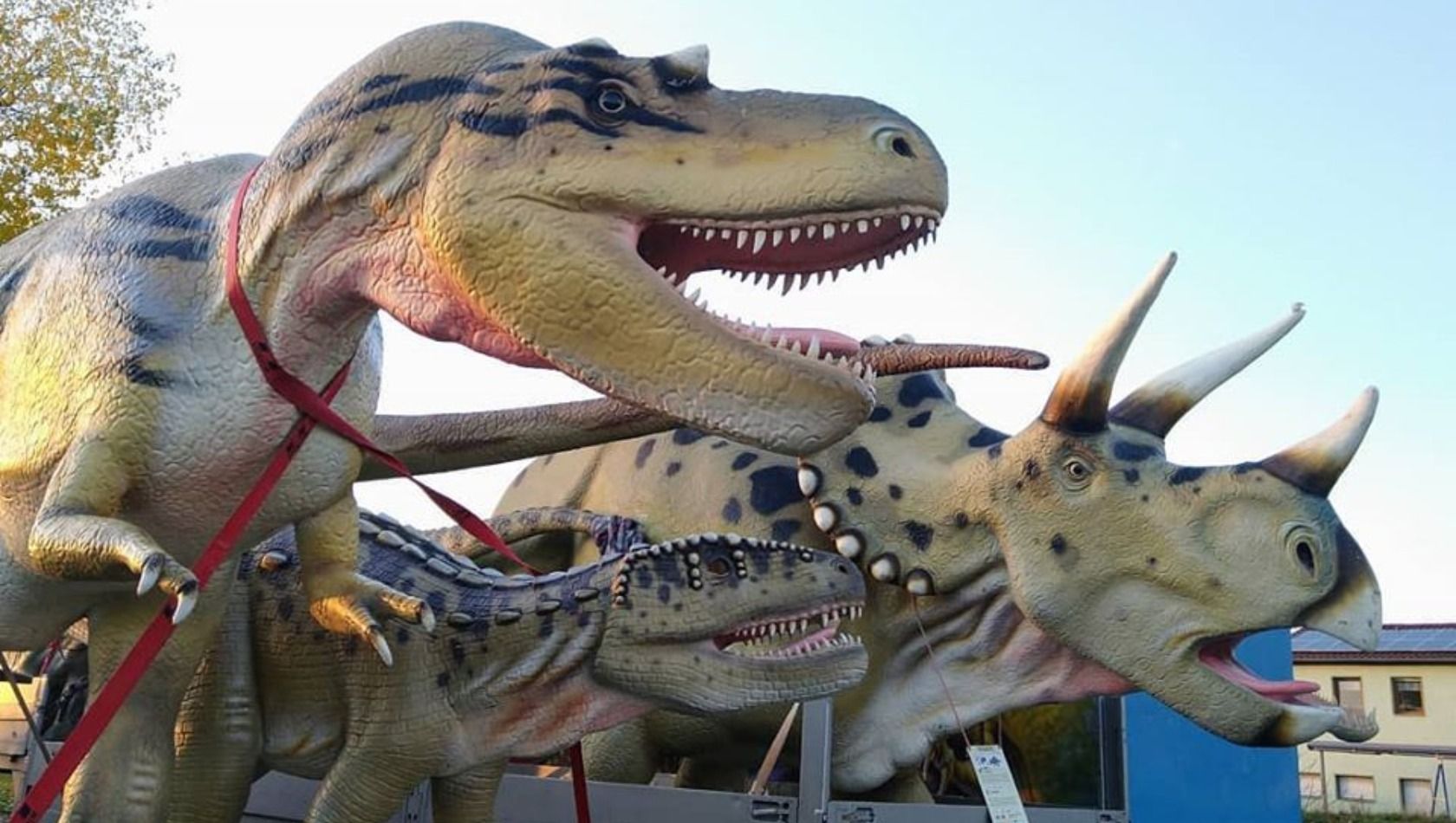 Erlebnistierpark Memleben Dinosaurier-Modelle