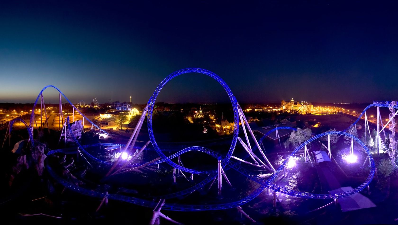 Blue Fire Nacht Panorama Europa-Park