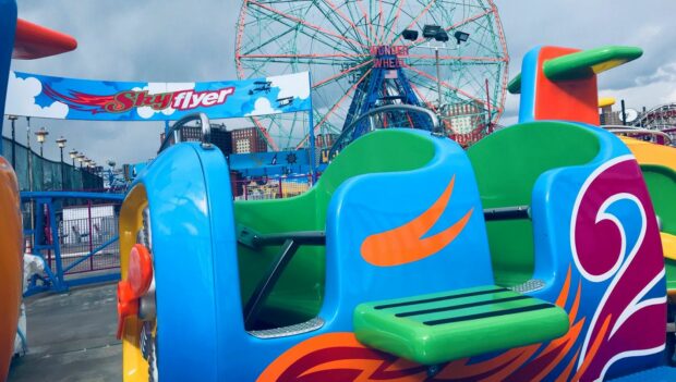 Deno’s Wonder Wheel Amusement Park Skyflyer neu 2021