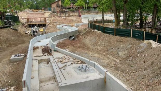 Familypark am Neusiedlersee Wasserbahn neu 2022 Baustelle Fahrrinne frontal