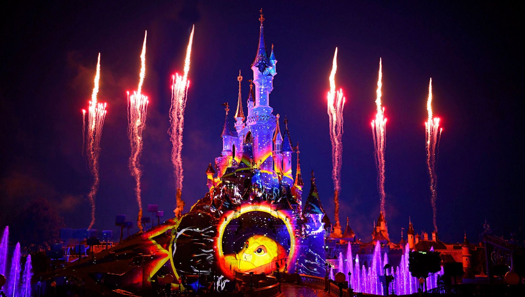 Disneyland Paris Disney Illuminations Winter 2021 Pyro