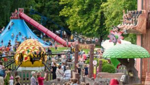 Ein Blick auf die Attraktionen im Speelpark Oud Valkeveen