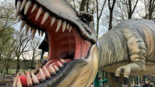 Die Tyrannosaurus Rex-Figur im Tier- und Freizeitpark Thüle