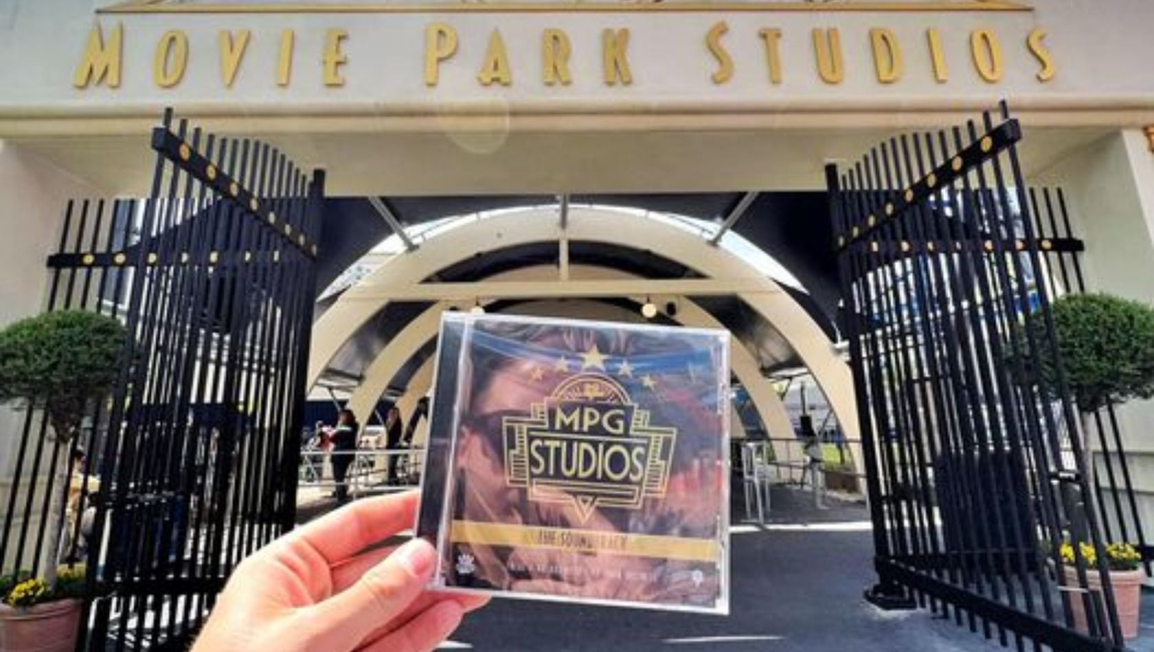Die Soundtrack-CD zur Movie Park Studio Tour im Movie Park Germany