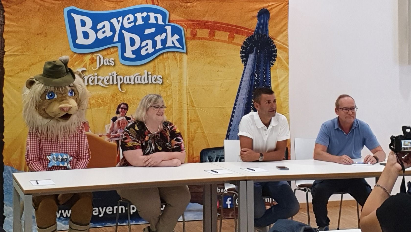 Pressekonferenz zur Partnerschaft zwischen dem Bayern-Park und Michael Köllner