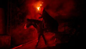 Ein Reiter während der Horrornächte im Filmpark Babelsberg