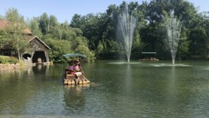 Die Wasser-Themenfahrt am Goldgräbersee im Freizeitpark Le Pal