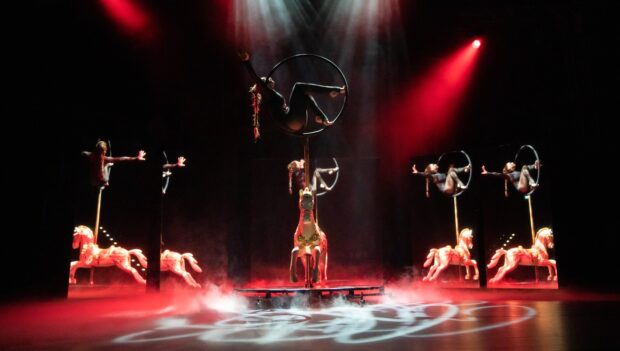 Show mit Akrobatik im Phantasialand