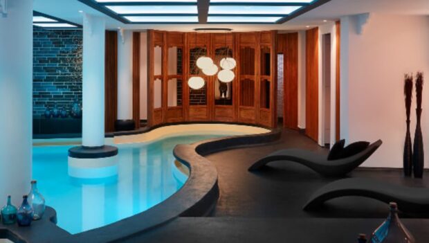 Der neu gestaltete Indoor-Pool im Hotel "Ling Bao" des Phantasialand