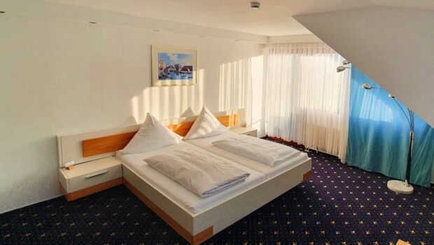 Ein Zimmer im "Naturpark Hotel am Ebnisee"
